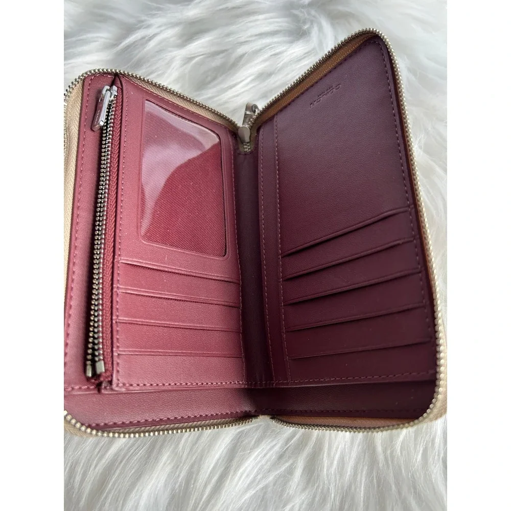 Coach Medium Zip Around Taupe Pebbled Leather Wallet Excellent - Picture 5 of 7